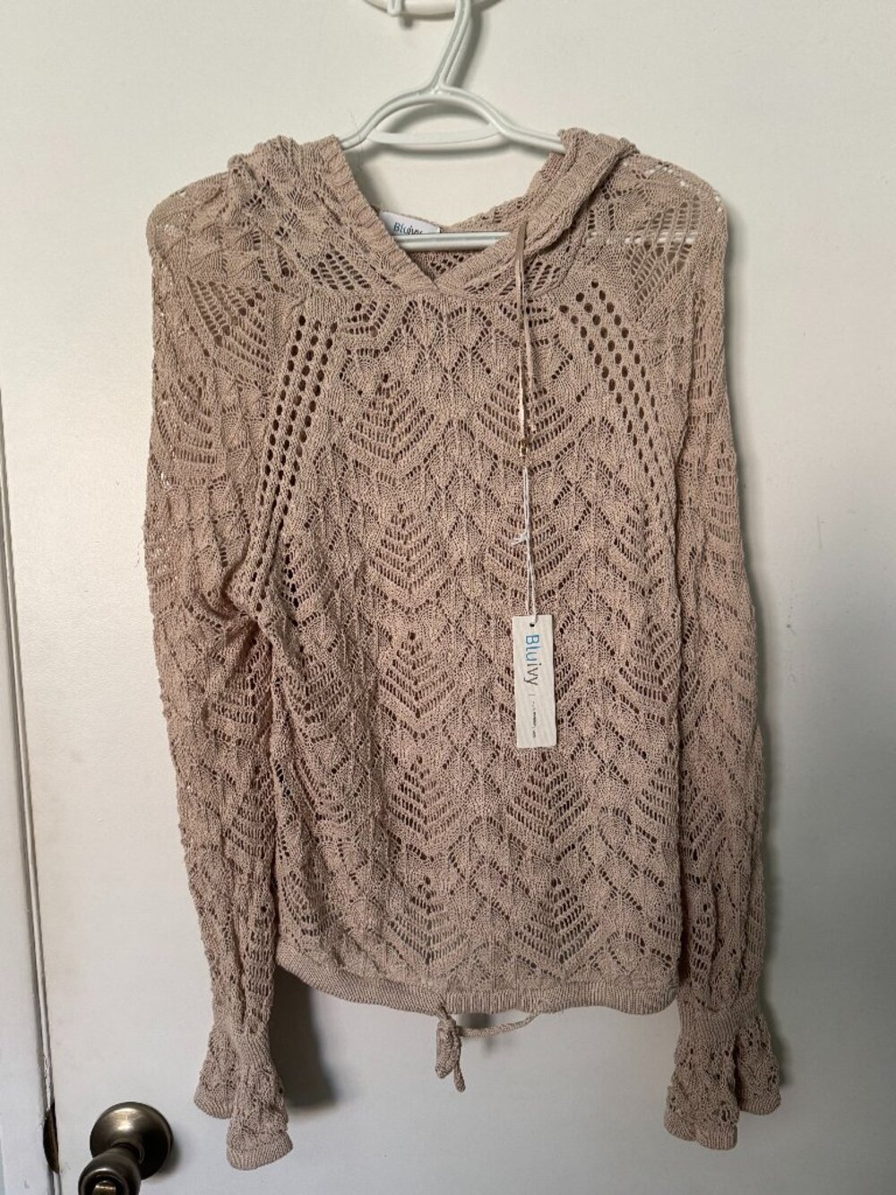 NWT Bluivy Oat/Beige Crochet Open Knit Hoodie/Sweater Sz M